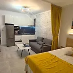 Vivid Sea And Luxury 2 2 * Burgas